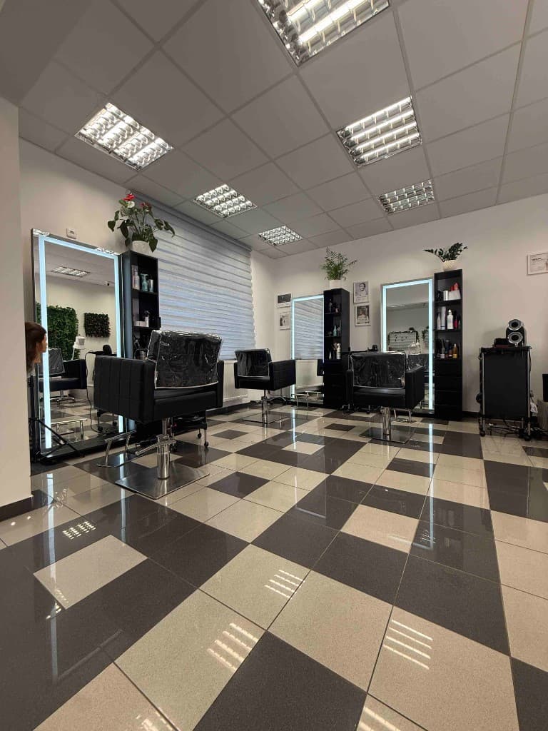 Kadeřnické studio – pracovní místa
